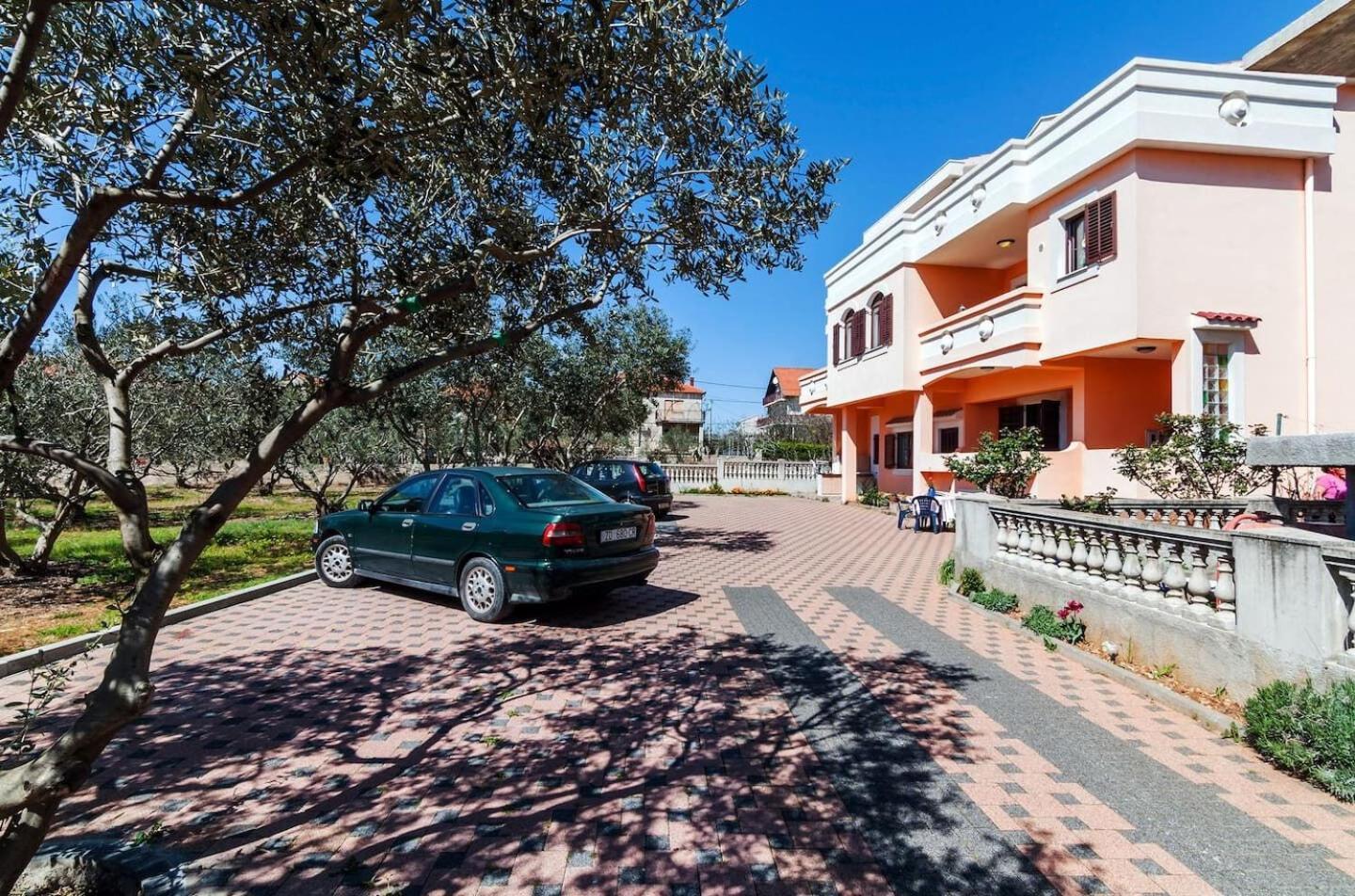 Apartments Brane - Free Parking ザダル エクステリア 写真